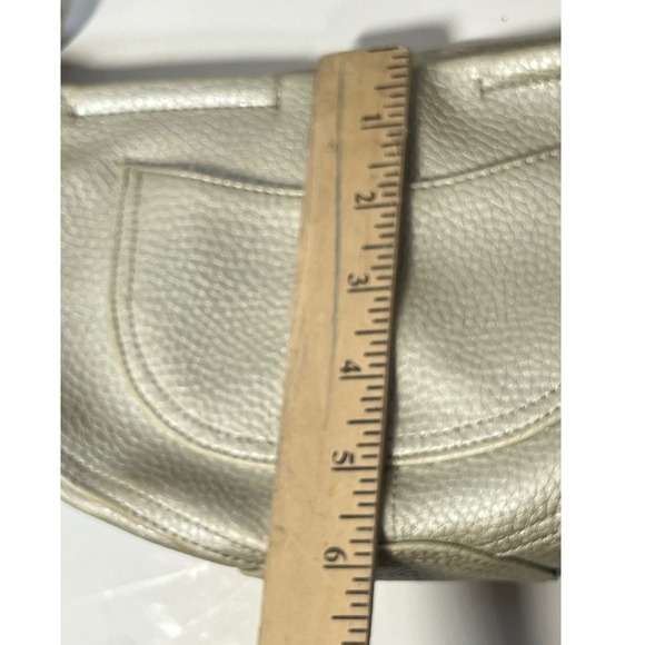 Liz Claiborne Shoulder Bag Metallic Gold Pebbled Leather Hobo Style Y2K - Picture 8 of 14